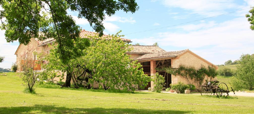 Chambres D'Hotes Le Val De La Garenne Senouillac Exterior photo