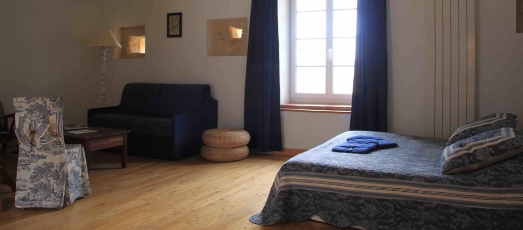 Chambres D'Hotes Le Val De La Garenne Senouillac Exterior photo